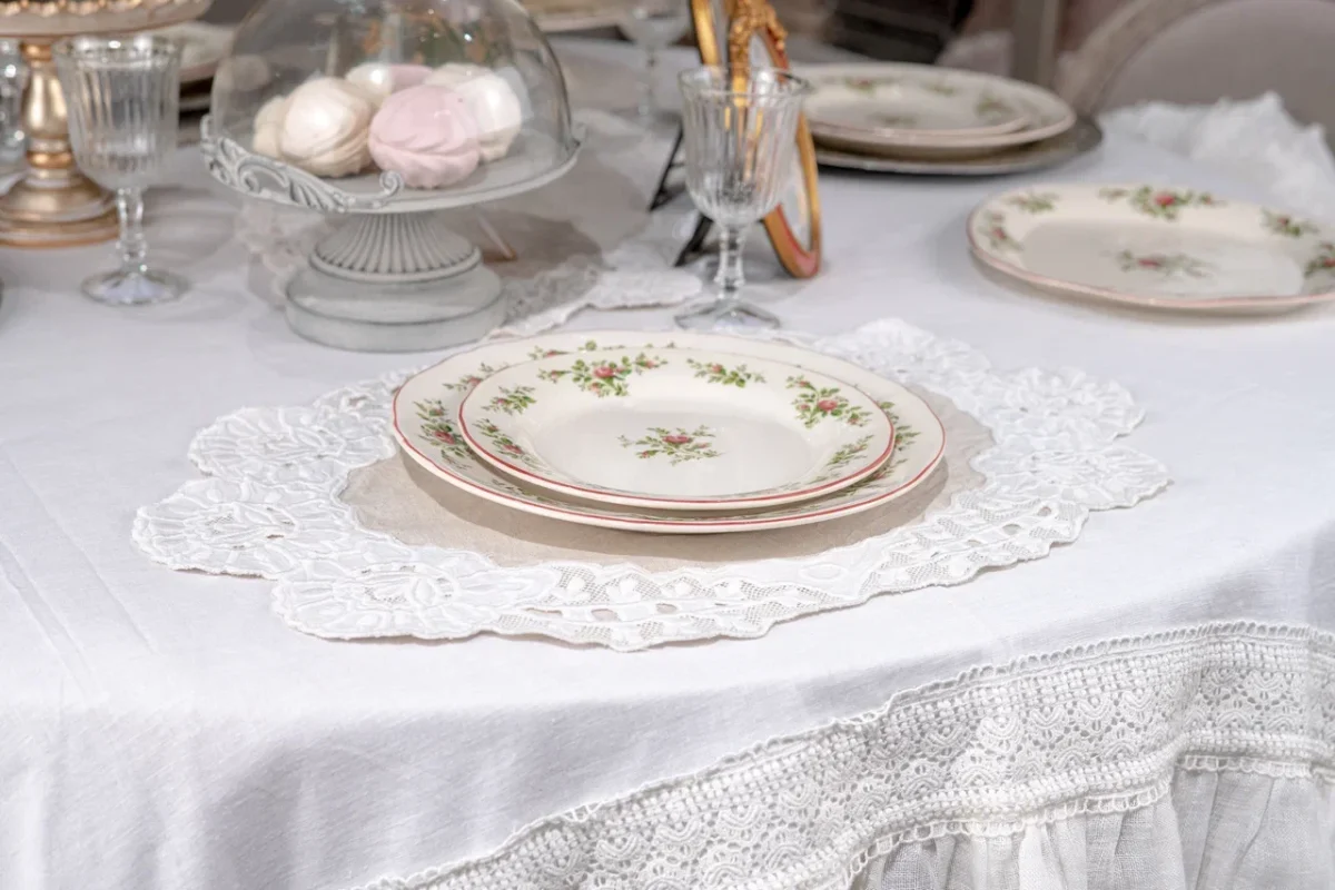 Скатерть с кружевной оборкой TIEPOLO A3567899BI — изображение 5