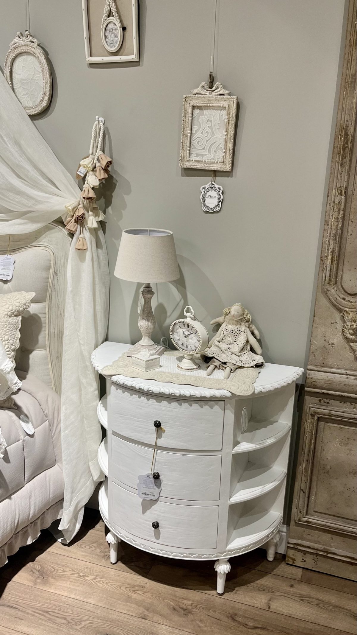 Комод с 3 ящиками NEW ROMANTIC A15520 — изображение 5