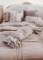 Подушка декоративная с вышивкой DENTELLE A36908 — изображение 4